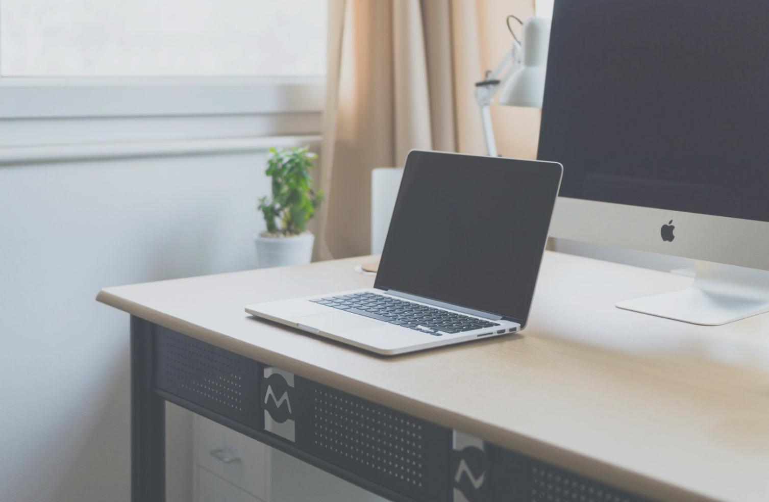 Pristex Nova ofis ortamında çalışan ekip üyeleri